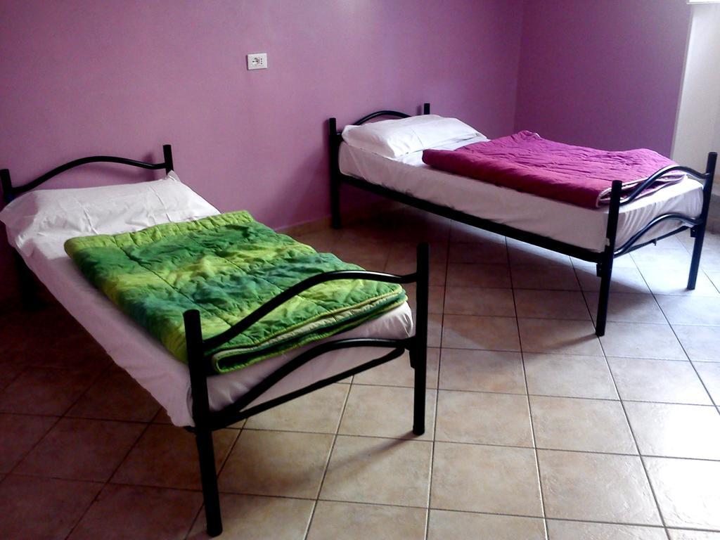 Youth Meeting Home Florence Room photo