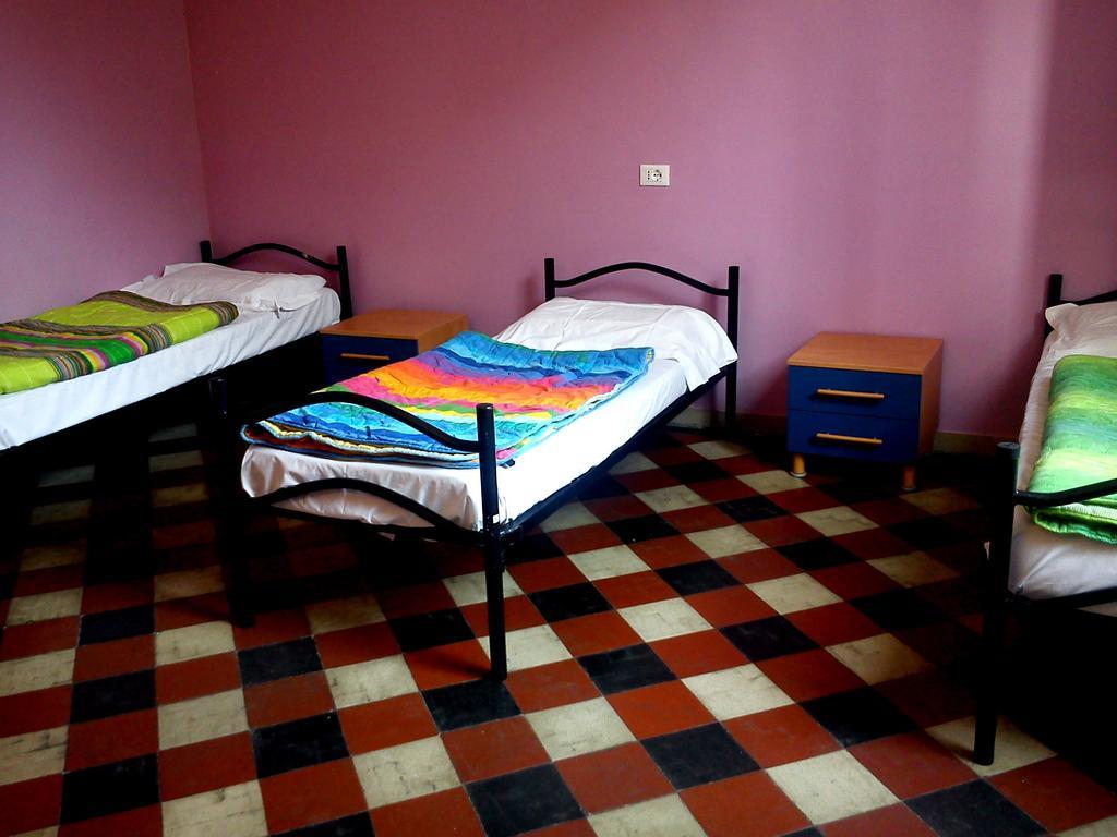 Youth Meeting Home Florence Room photo
